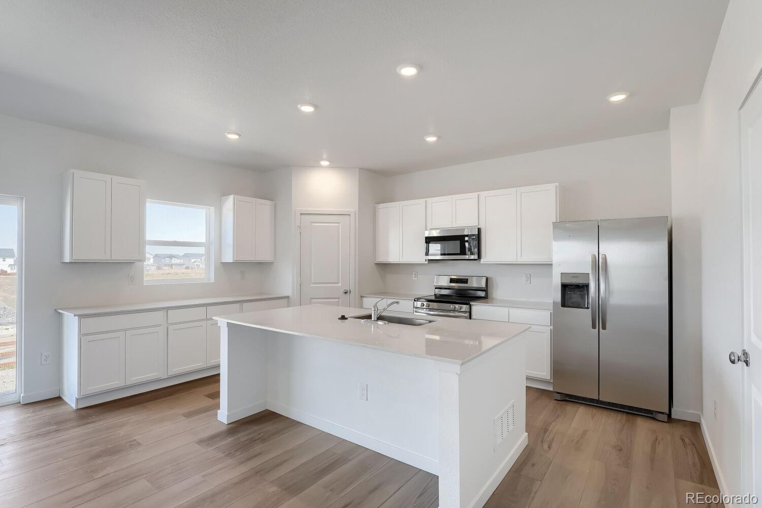 MLS Image #4 for 45899  mill avenue,bennett, Colorado