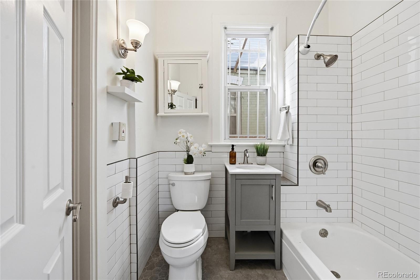 MLS Image #13 for 3429 n high street,denver, Colorado