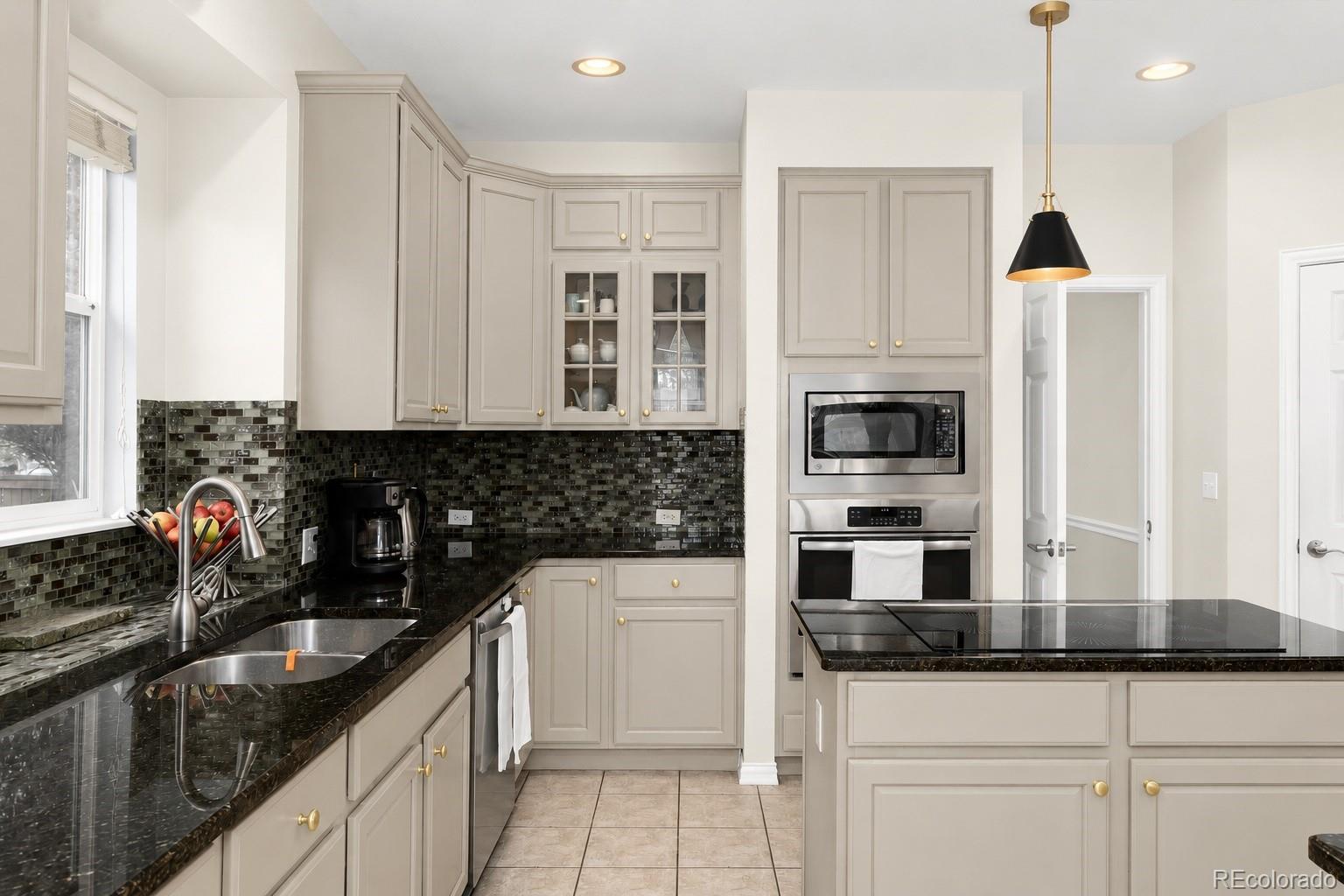 MLS Image #11 for 9798  sylvestor road,highlands ranch, Colorado