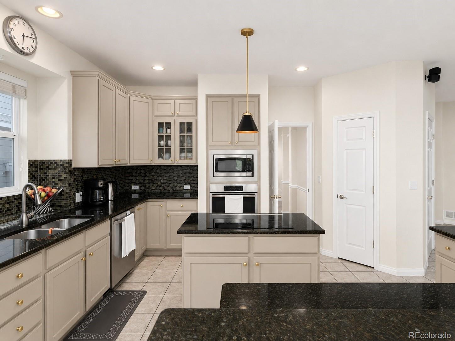 MLS Image #9 for 9798  sylvestor road,highlands ranch, Colorado