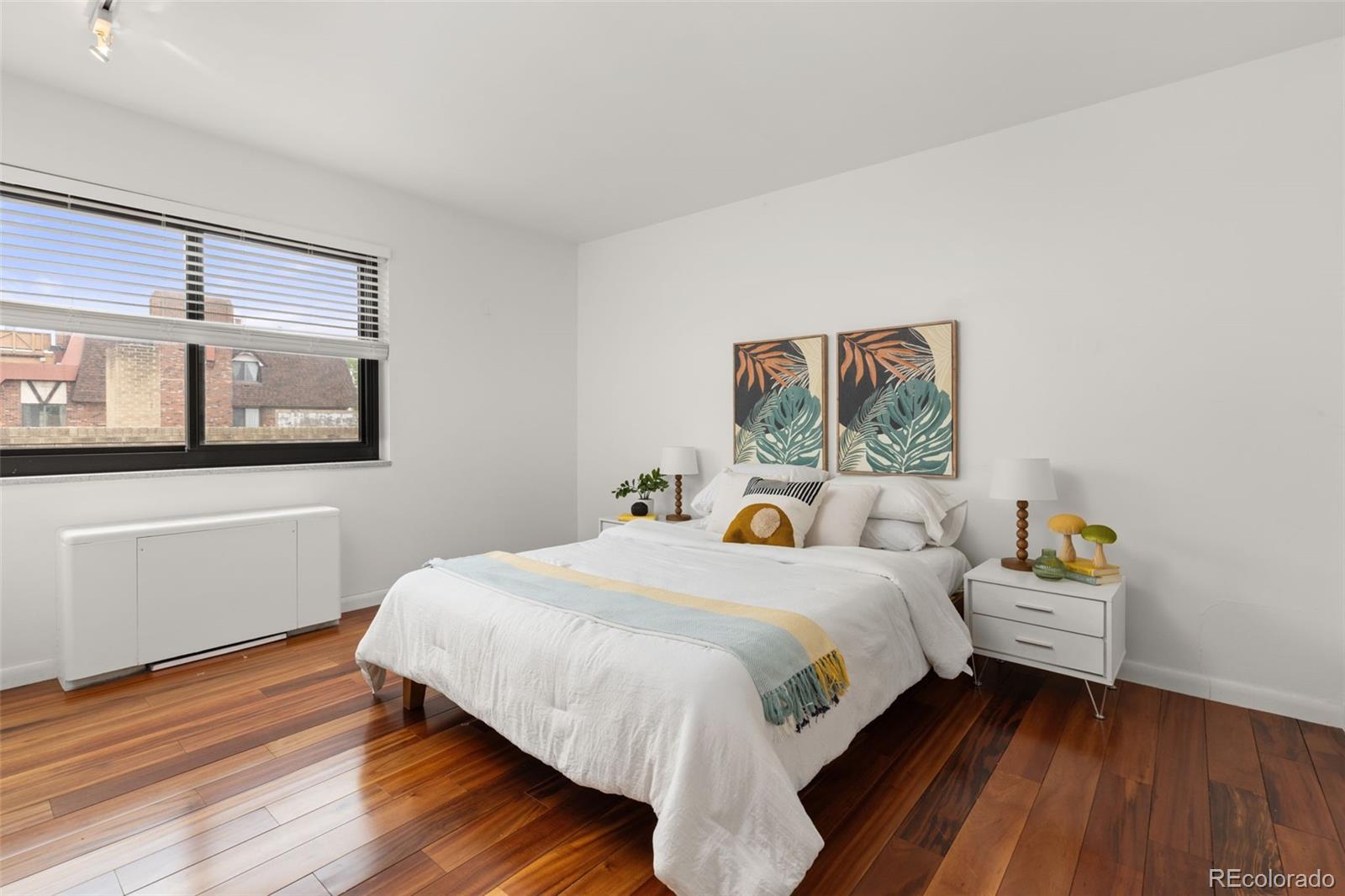 MLS Image #15 for 1050 n corona street 302,denver, Colorado