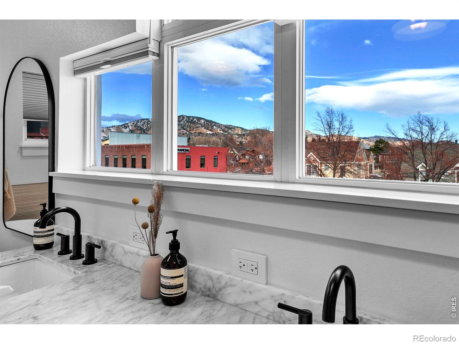 MLS Image #17 for 2040  pearl street,boulder, Colorado