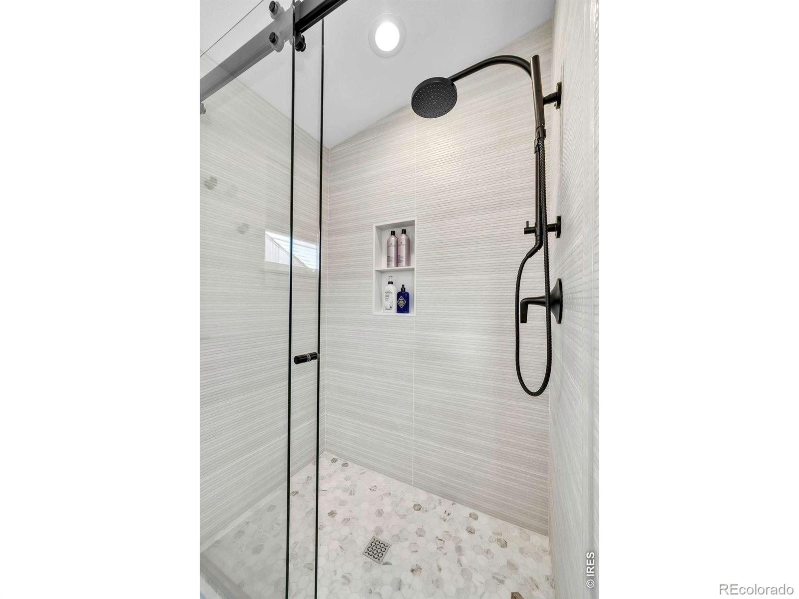 MLS Image #18 for 2040  pearl street,boulder, Colorado