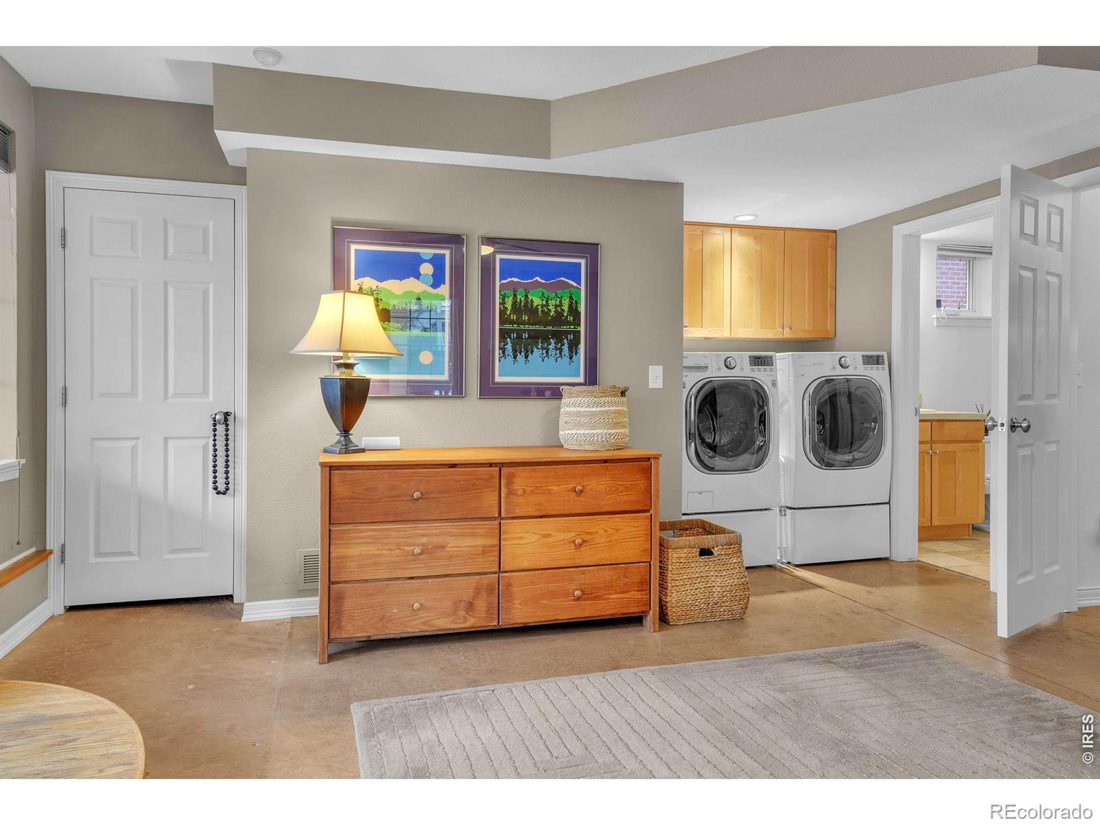 MLS Image #23 for 2040  pearl street,boulder, Colorado