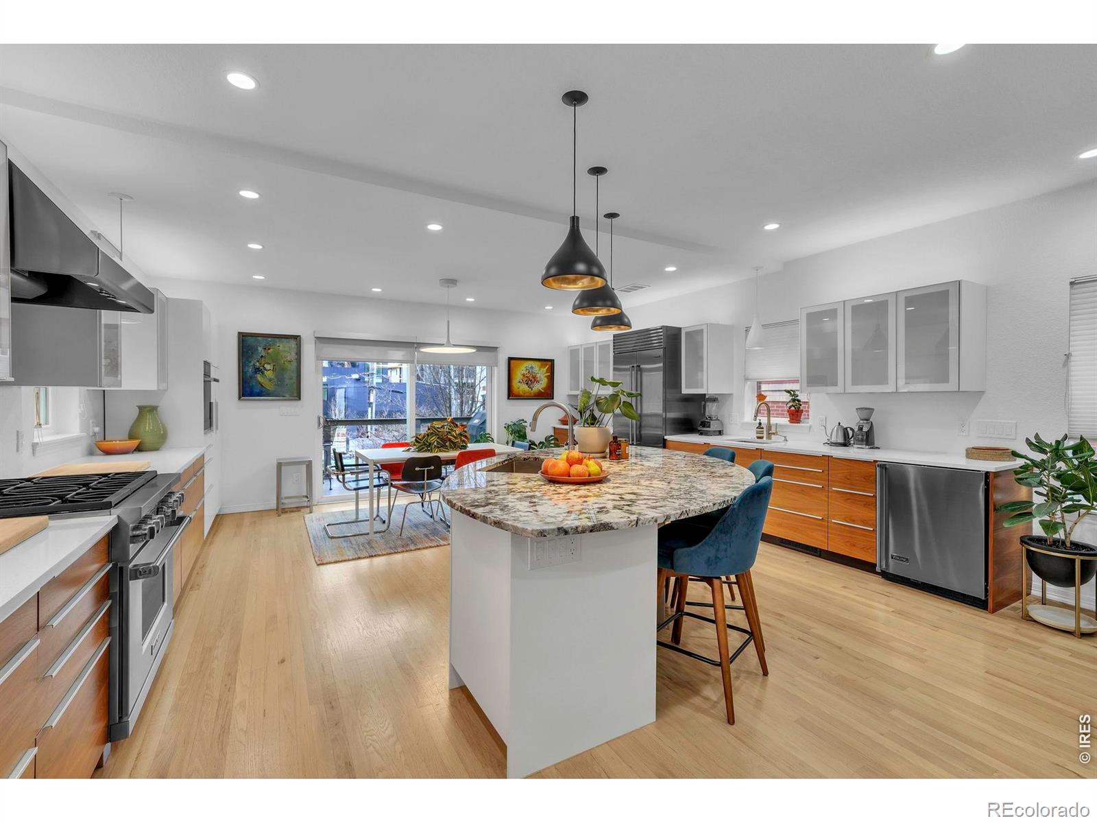 MLS Image #3 for 2040  pearl street,boulder, Colorado