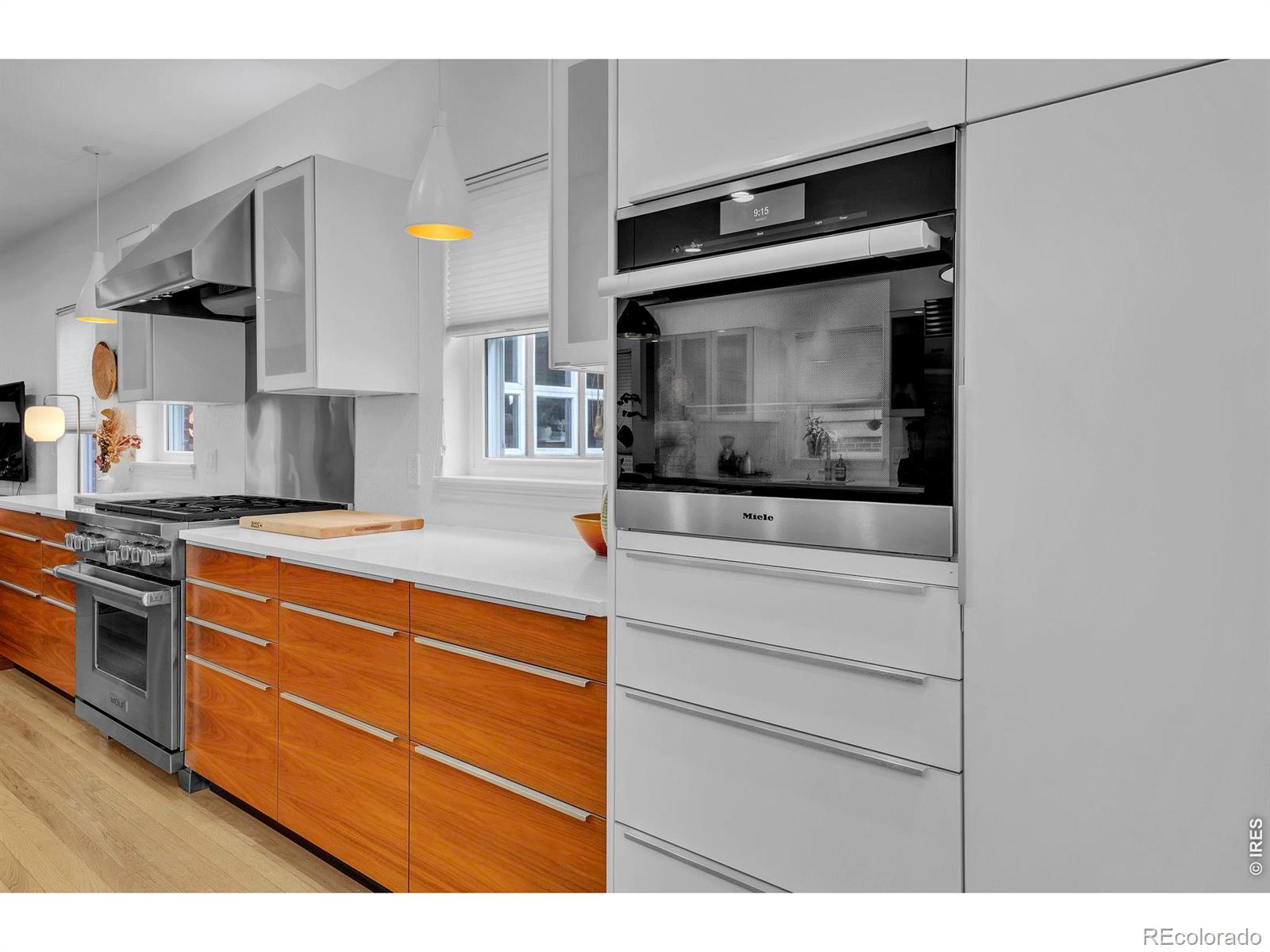 MLS Image #5 for 2040  pearl street,boulder, Colorado