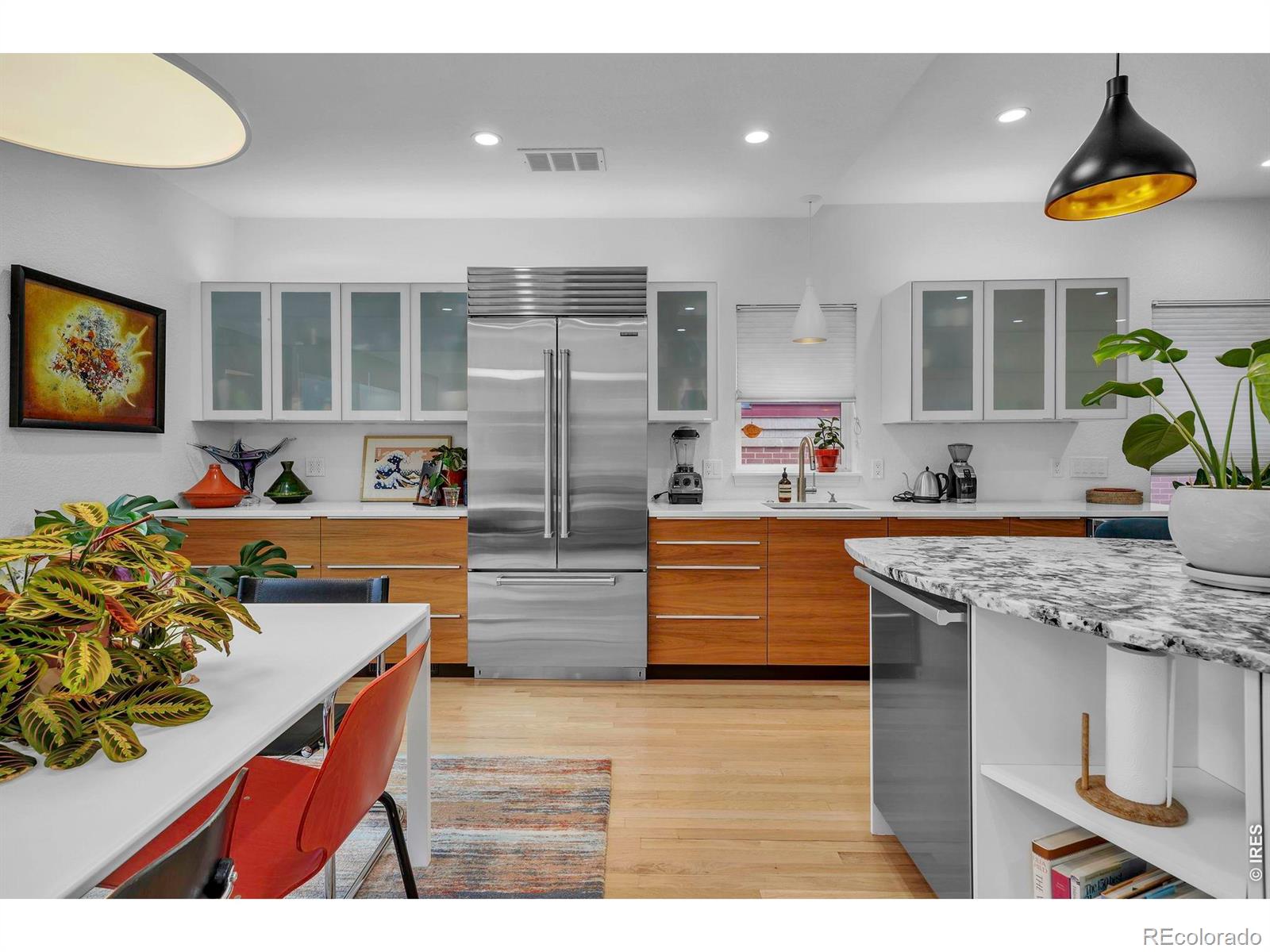 MLS Image #6 for 2040  pearl street,boulder, Colorado