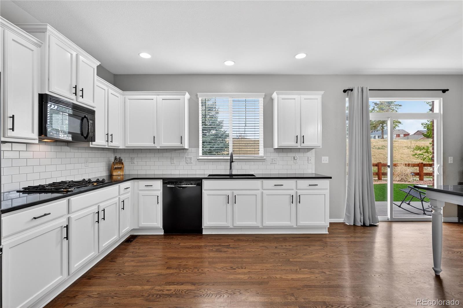 MLS Image #14 for 5241 s eaton park way,aurora, Colorado