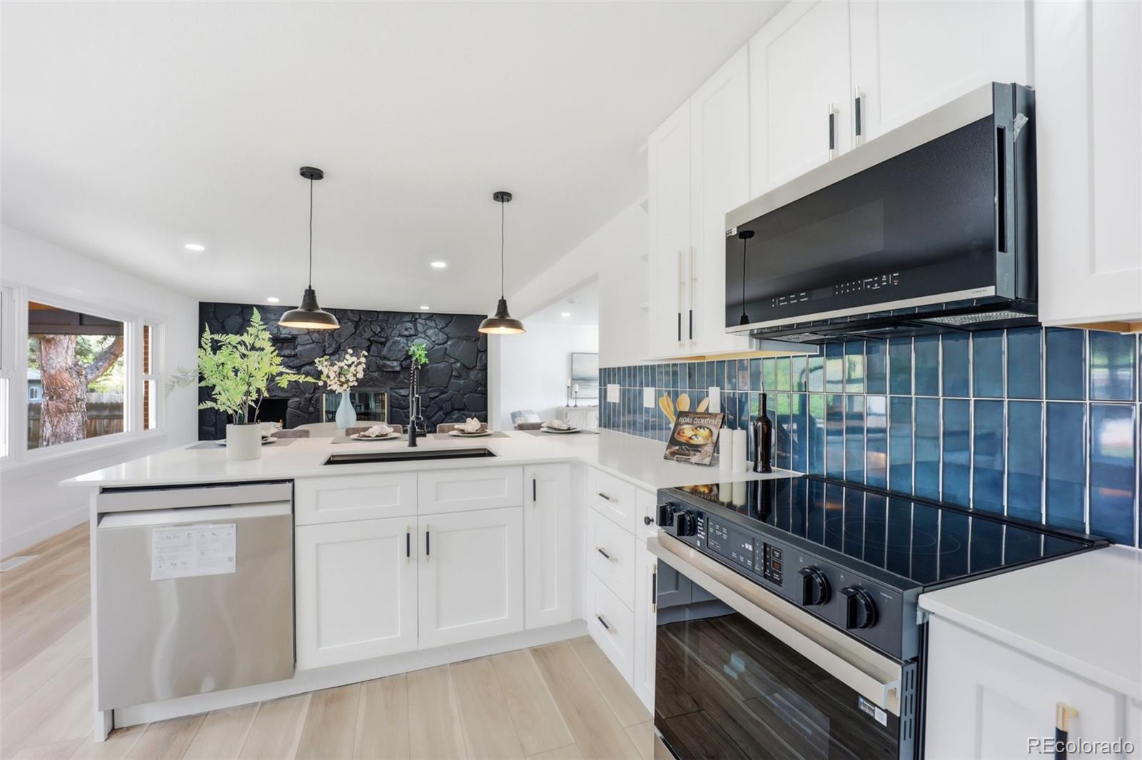 MLS Image #15 for 2900 s golden way,denver, Colorado