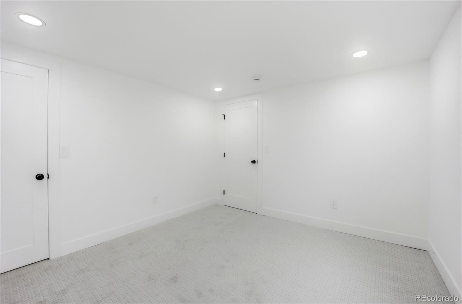 MLS Image #42 for 2900 s golden way,denver, Colorado