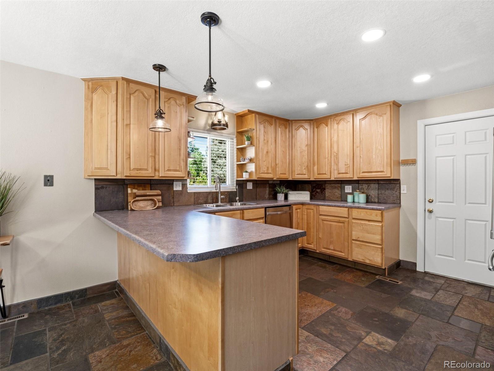 MLS Image #11 for 8300 w 72nd place,arvada, Colorado