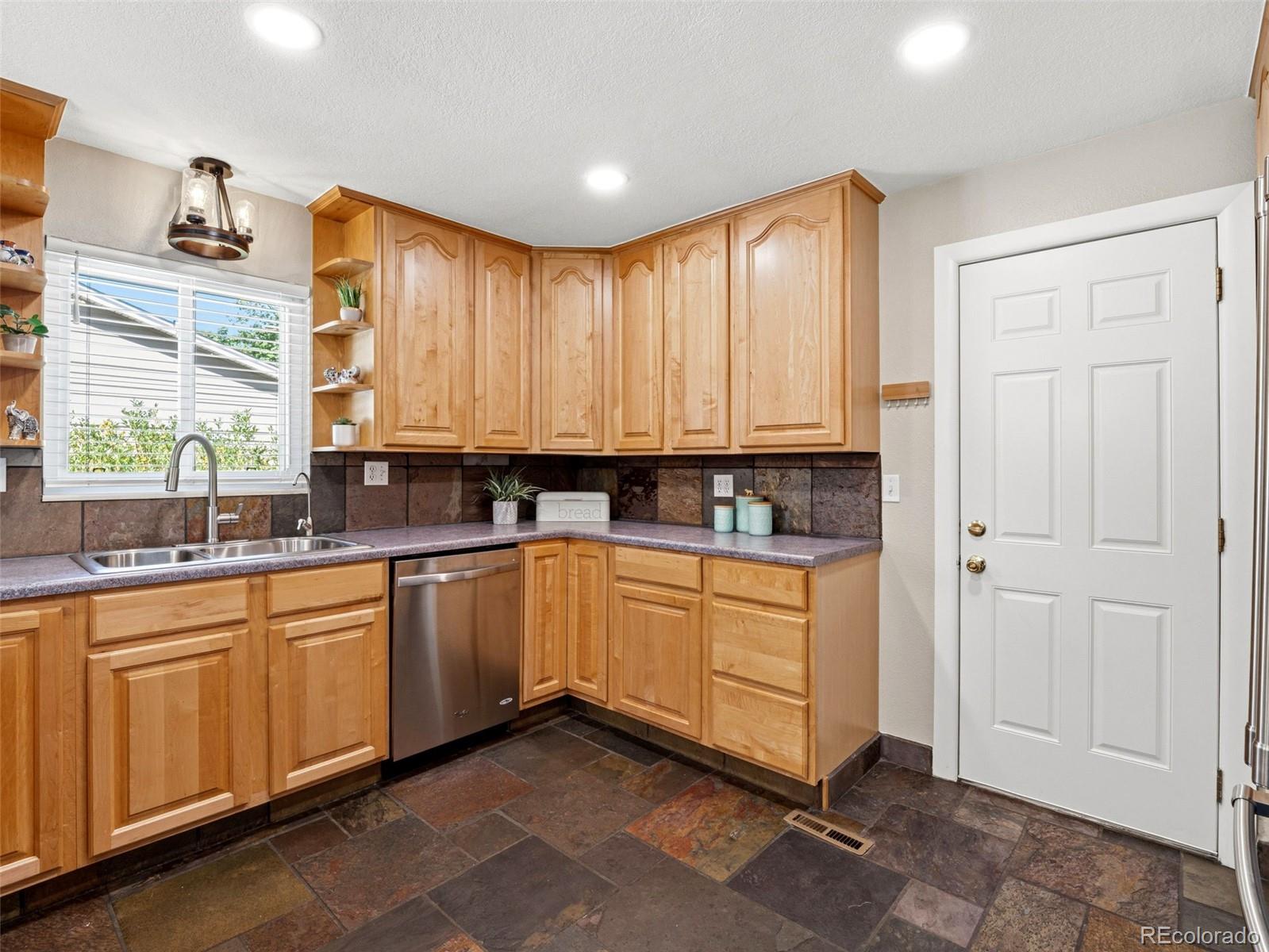 MLS Image #12 for 8300 w 72nd place,arvada, Colorado