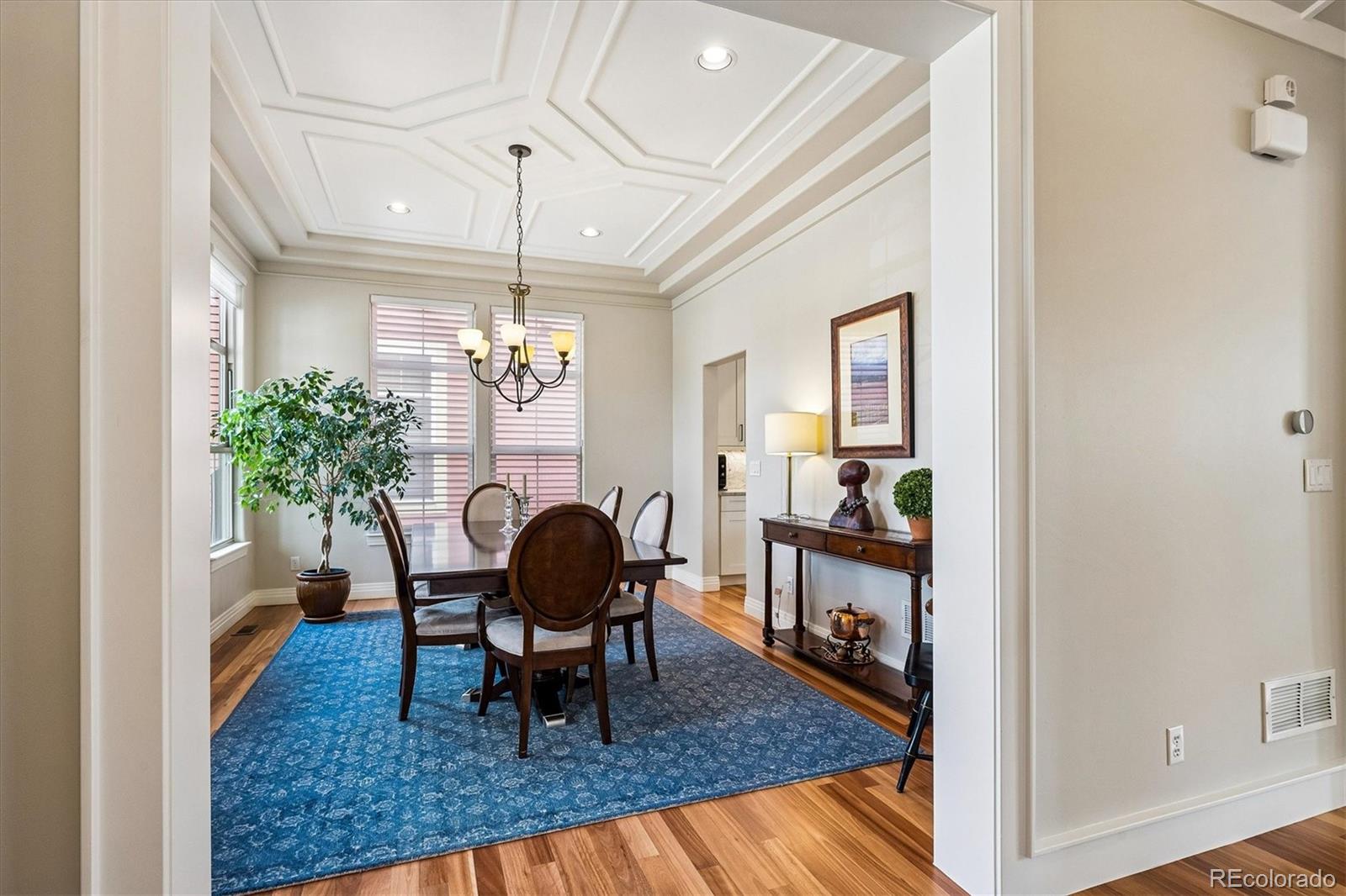MLS Image #10 for 9716 e 34th avenue,denver, Colorado