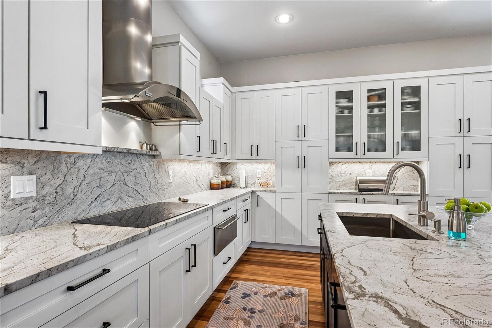 MLS Image #15 for 9716 e 34th avenue,denver, Colorado