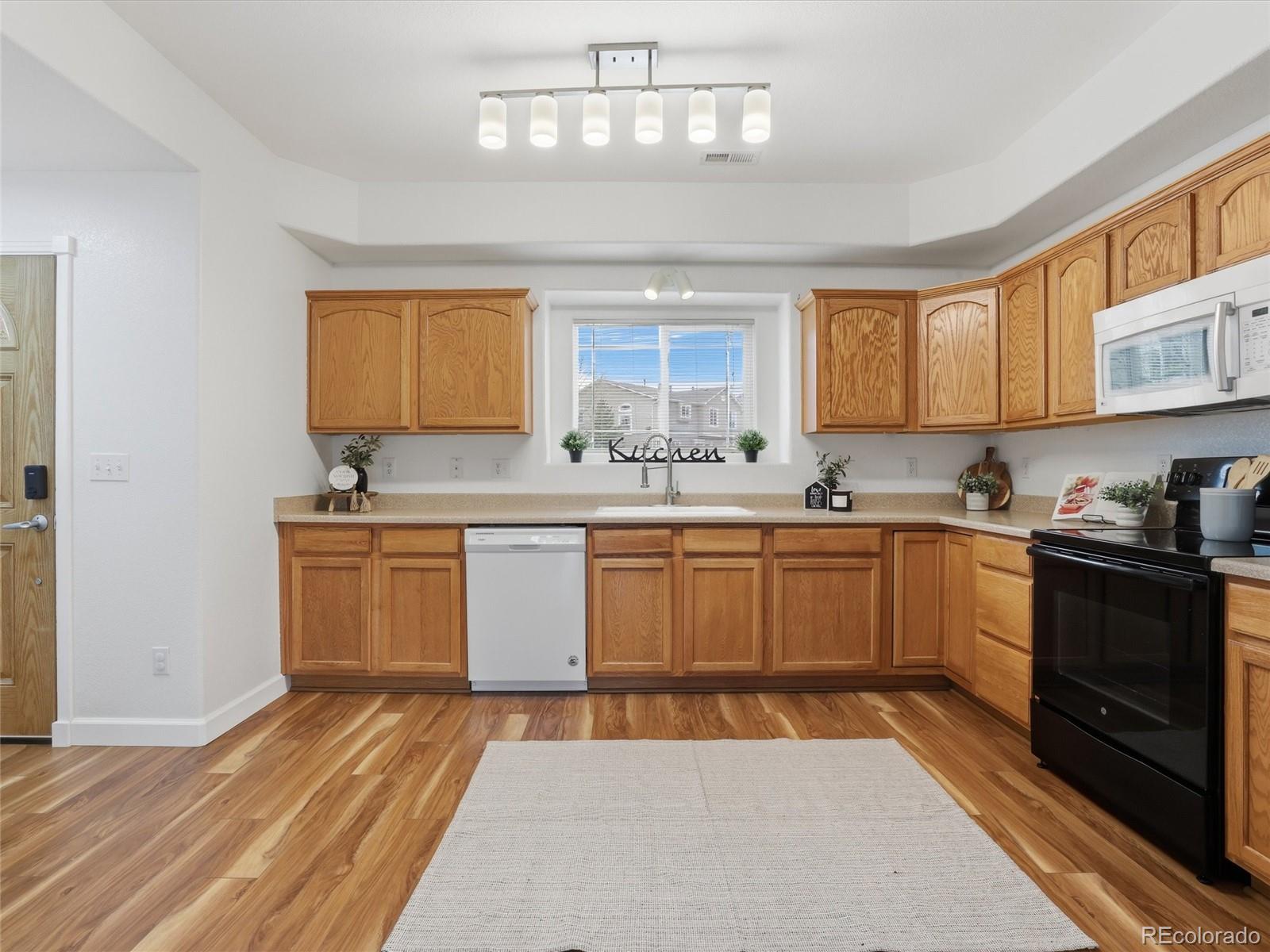 MLS Image #4 for 2237  stepping stones way b,colorado springs, Colorado
