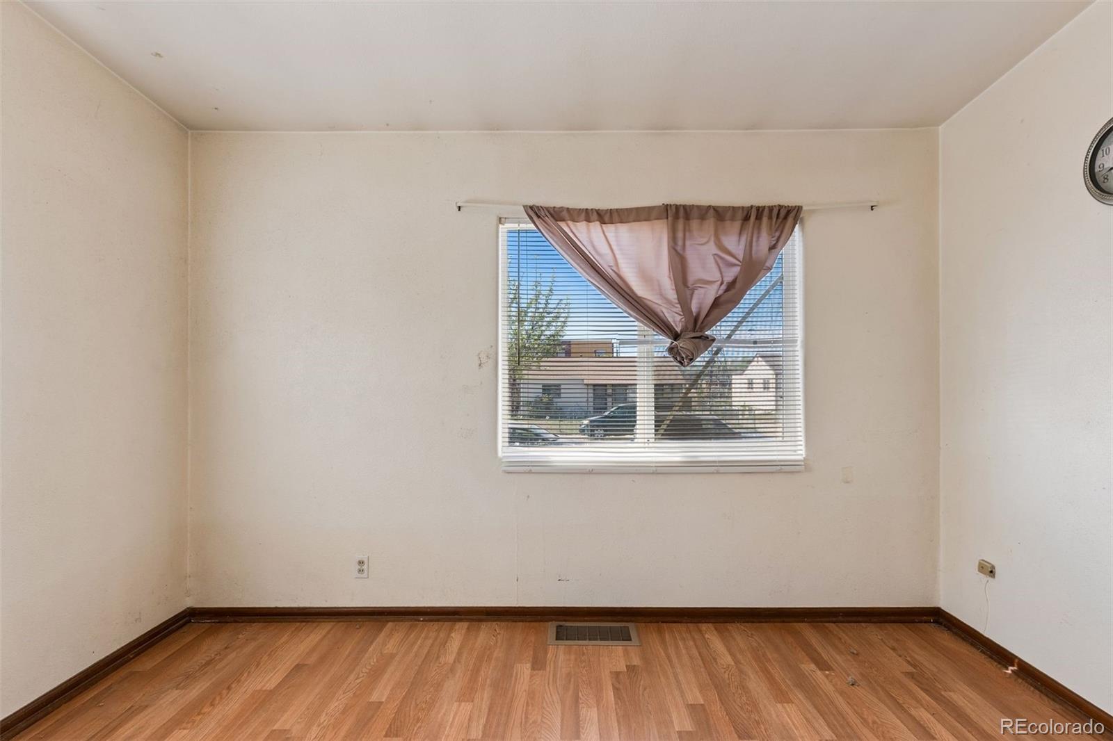 MLS Image #16 for 1631 w hoye place,denver, Colorado