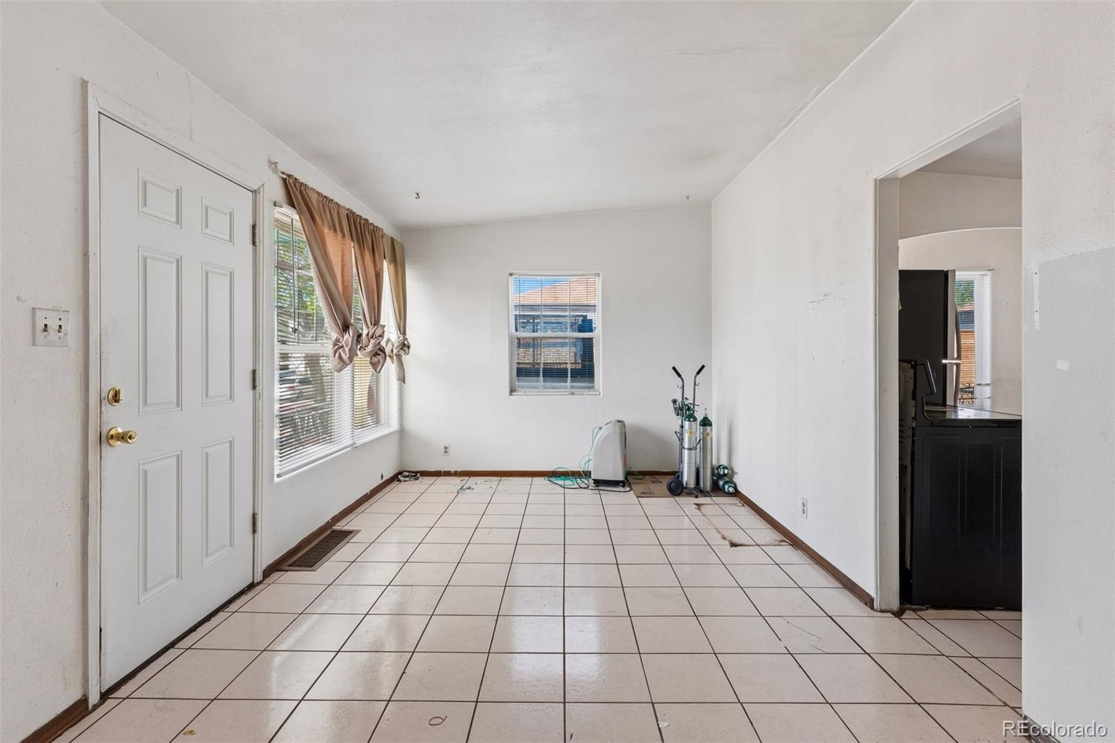 MLS Image #4 for 1631 w hoye place,denver, Colorado