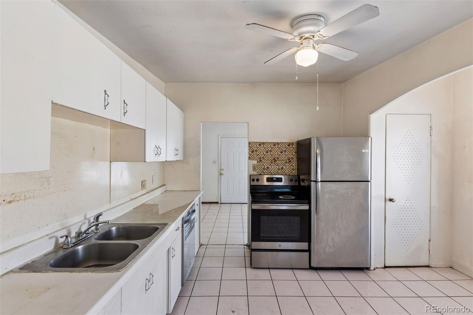 MLS Image #8 for 1631 w hoye place,denver, Colorado