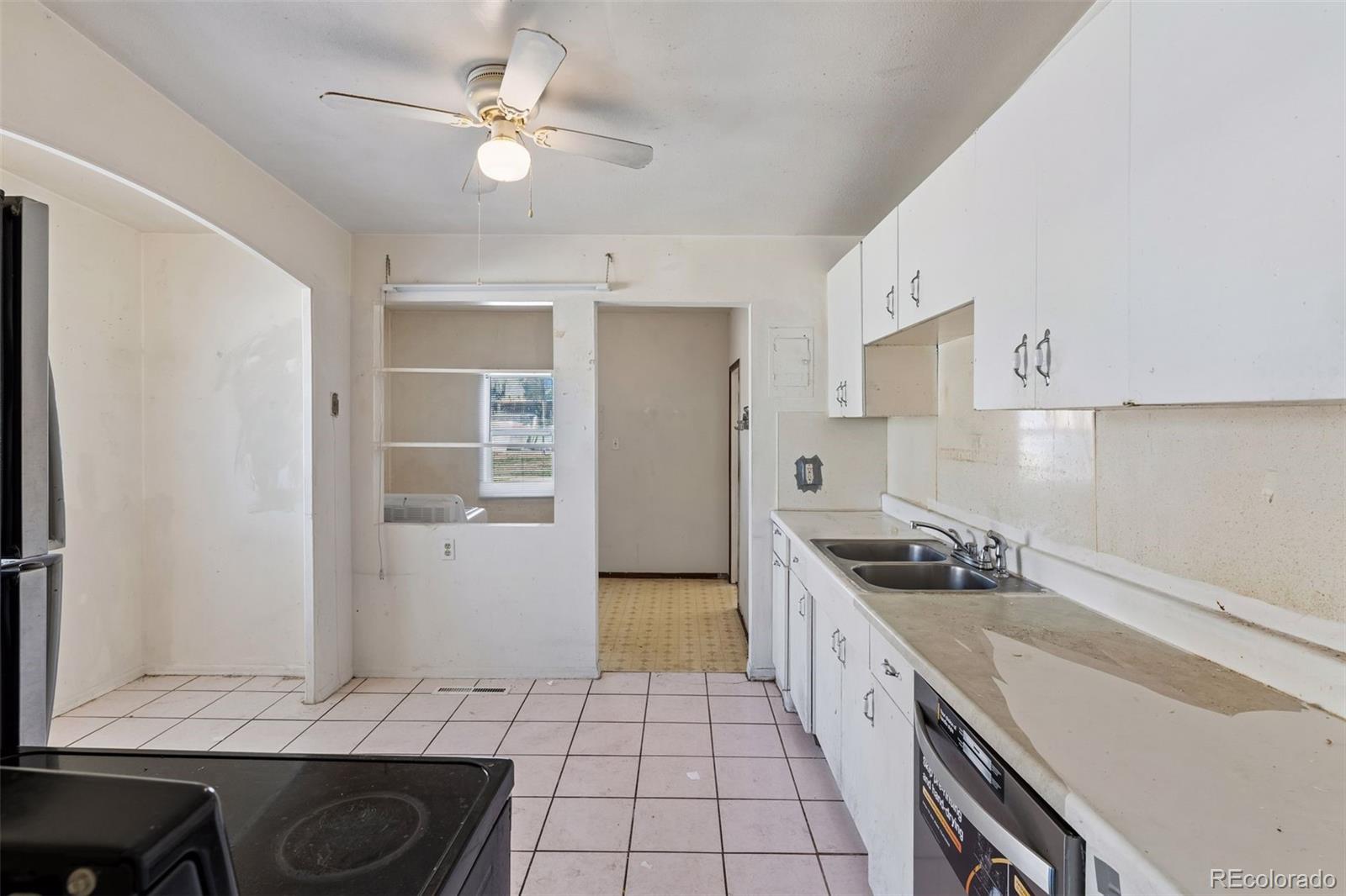 MLS Image #9 for 1631 w hoye place,denver, Colorado