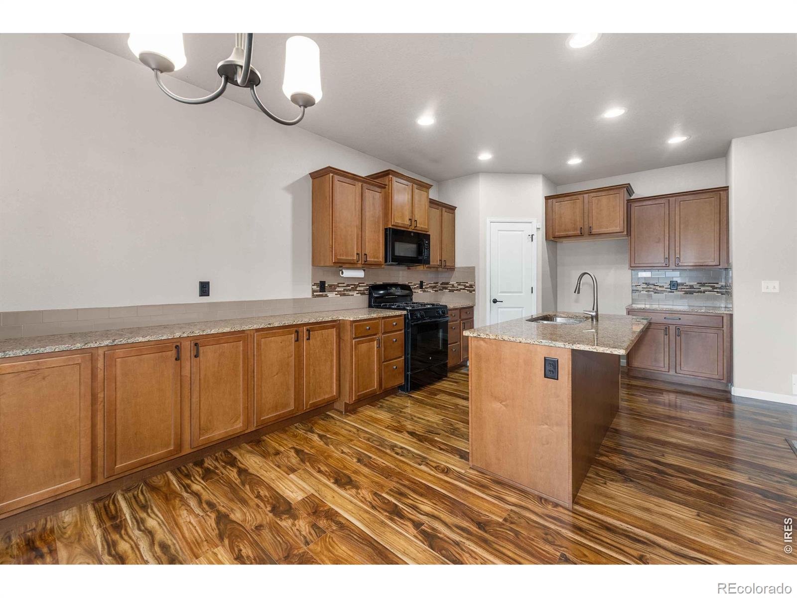 MLS Image #6 for 843  settlers drive,milliken, Colorado