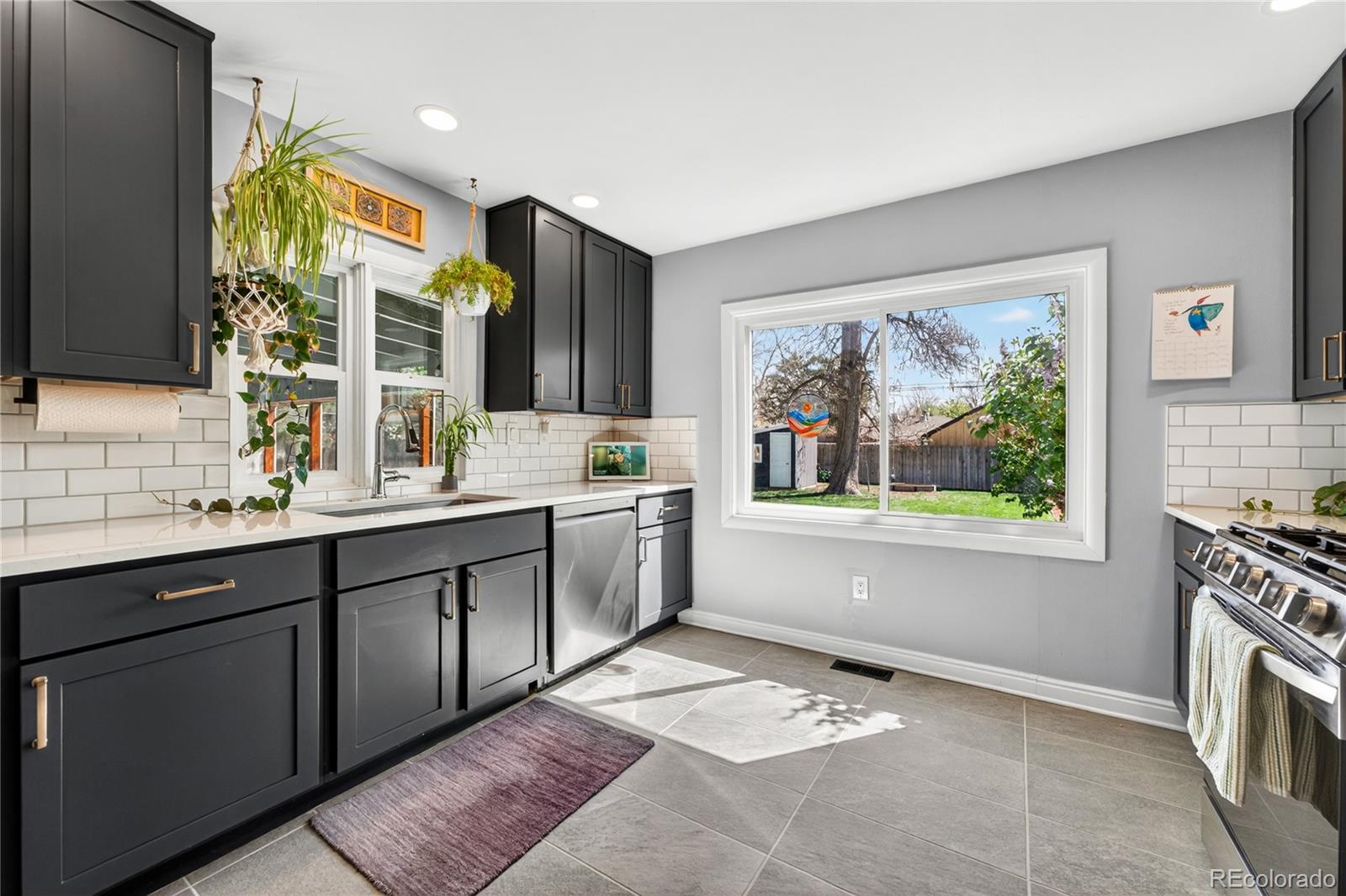 MLS Image #10 for 2720 s logan street,englewood, Colorado