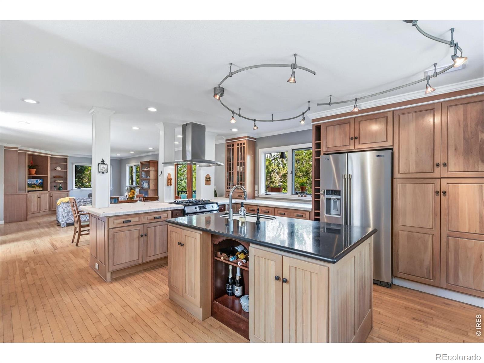 MLS Image #12 for 516  spring canyon court,fort collins, Colorado