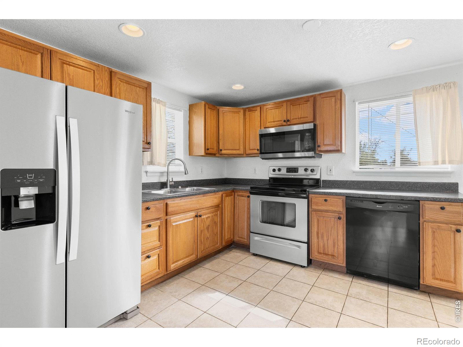MLS Image #5 for 840 s stuart street,denver, Colorado