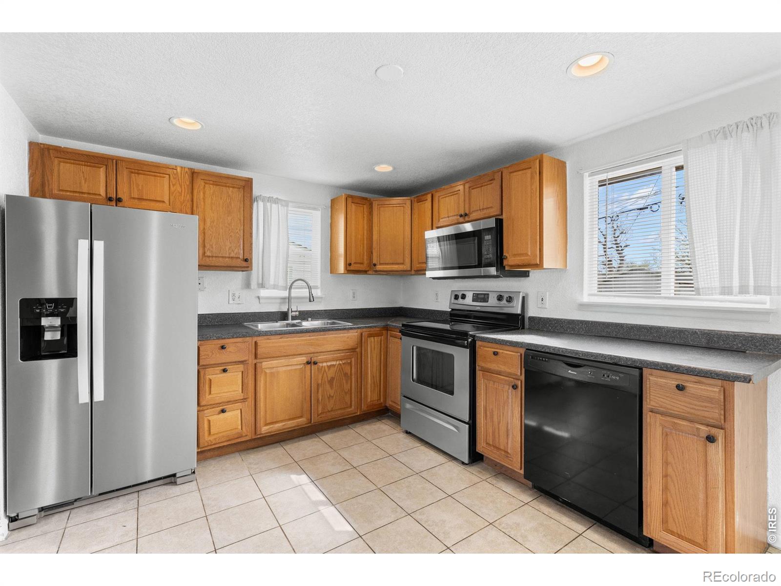 MLS Image #6 for 840 s stuart street,denver, Colorado