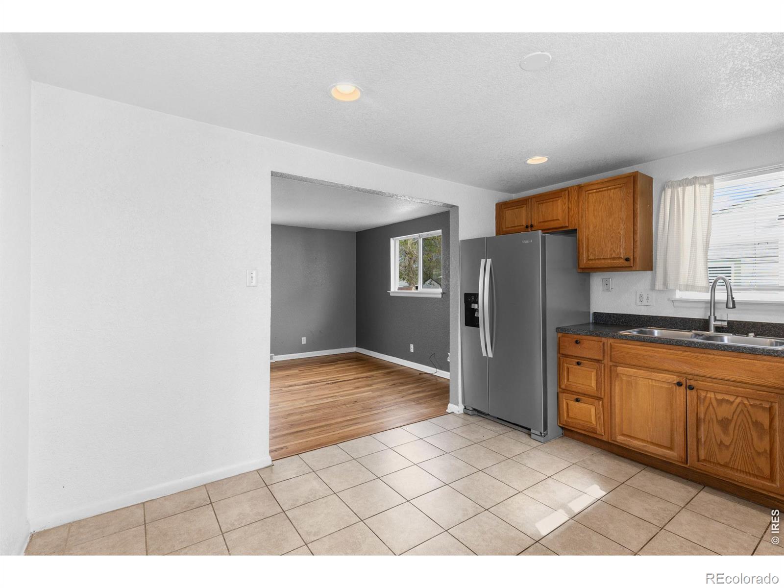 MLS Image #8 for 840 s stuart street,denver, Colorado