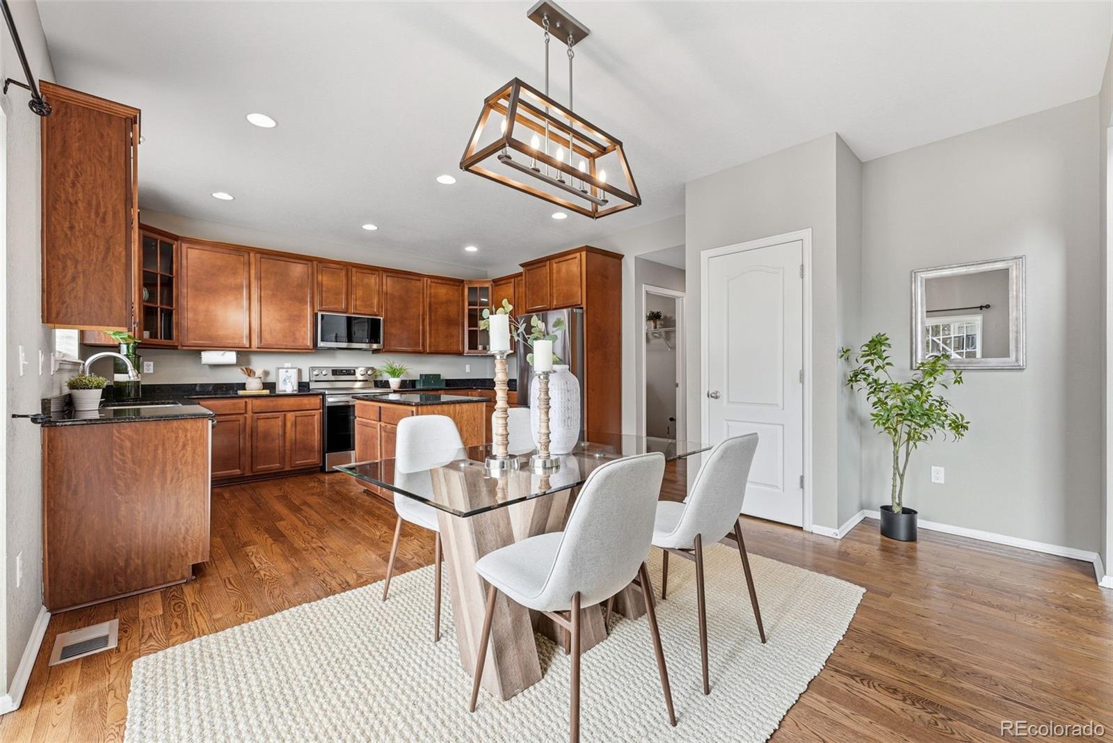 MLS Image #13 for 26009 e frost circle,aurora, Colorado