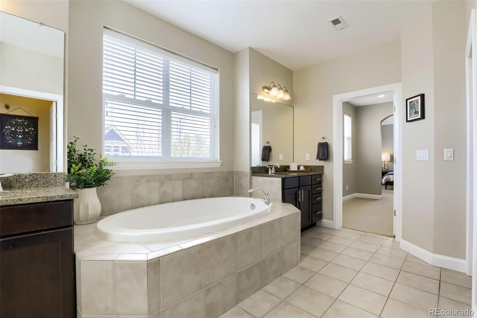 MLS Image #22 for 9526 e 4th avenue,denver, Colorado