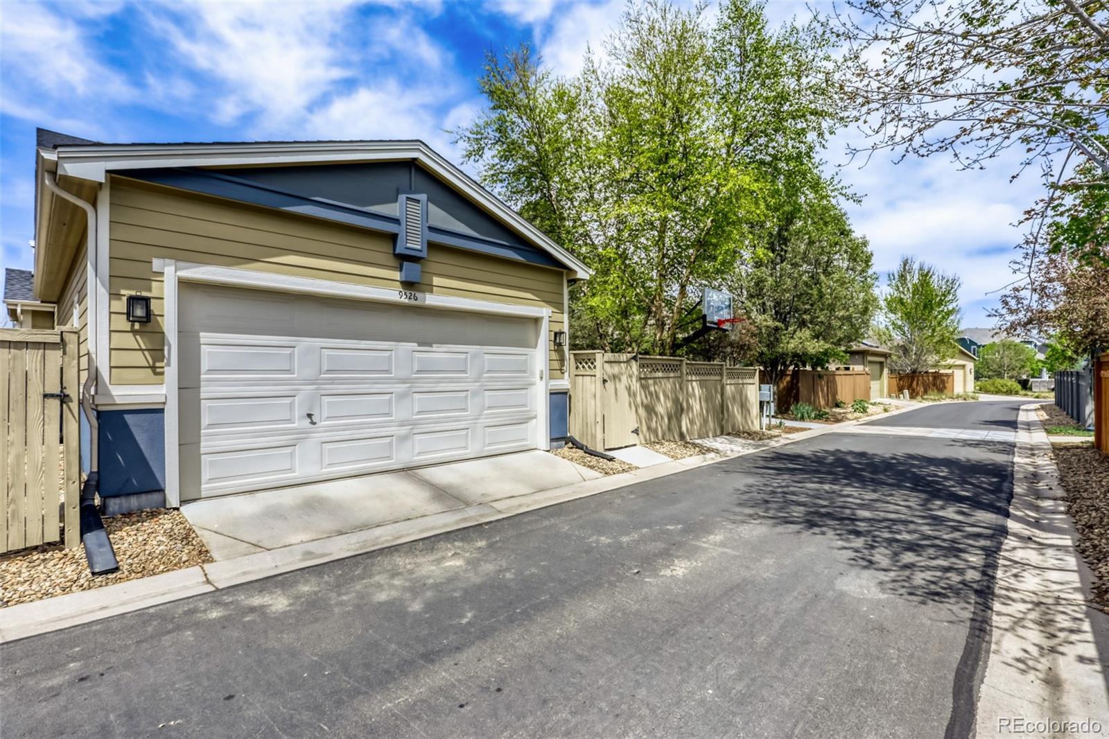 MLS Image #37 for 9526 e 4th avenue,denver, Colorado