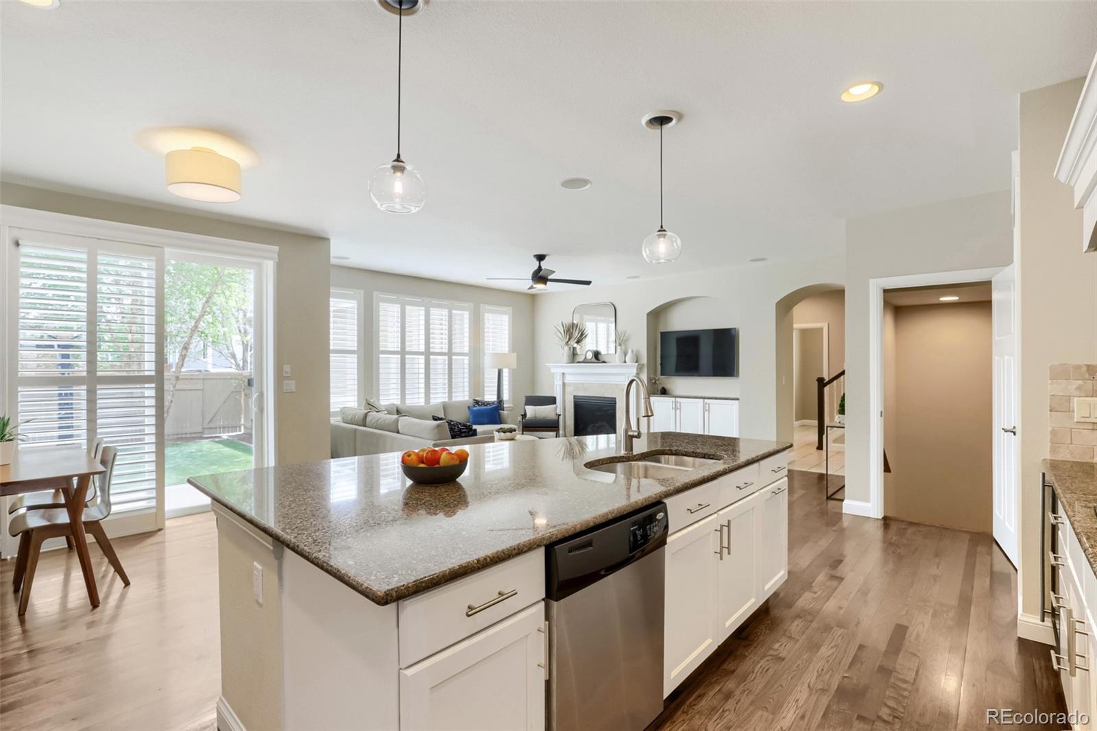 MLS Image #8 for 9526 e 4th avenue,denver, Colorado
