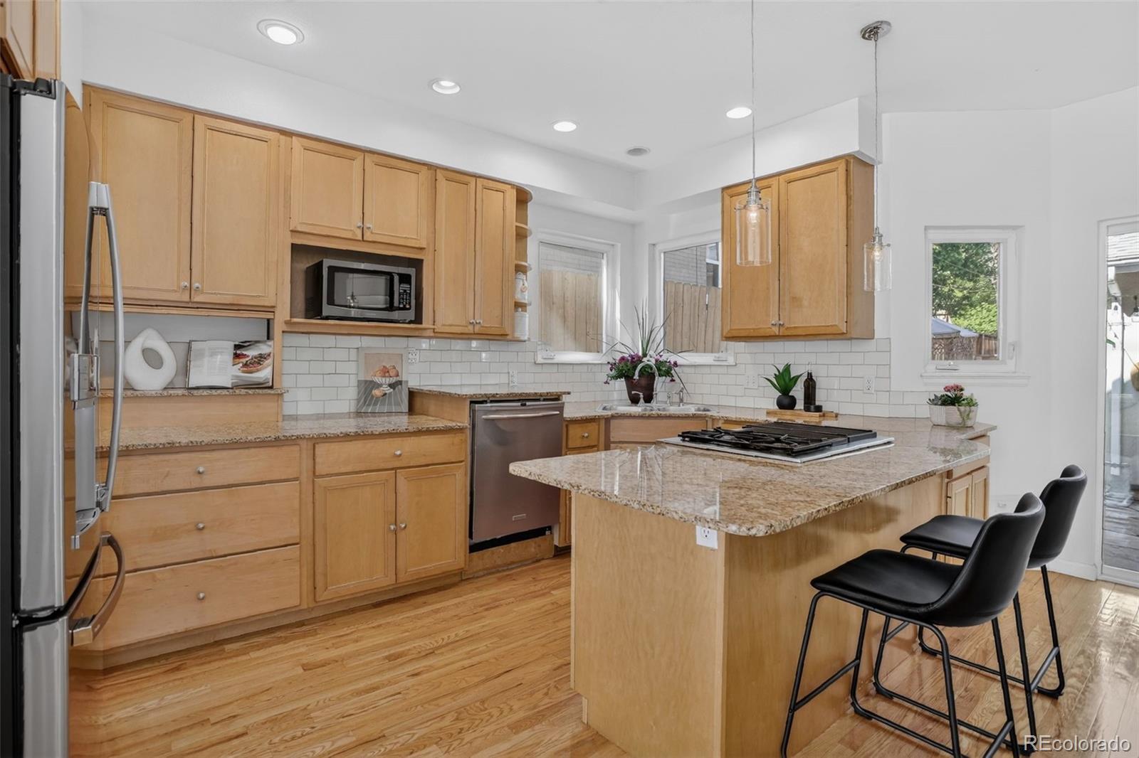 MLS Image #9 for 1123 n elizabeth street ,denver, Colorado