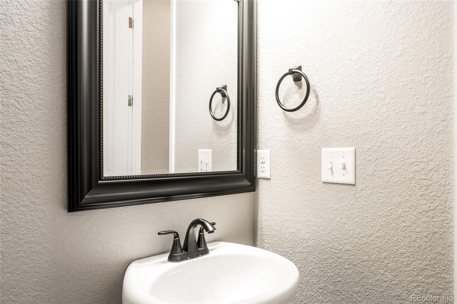 MLS Image #17 for 111 s jackson gap way,aurora, Colorado