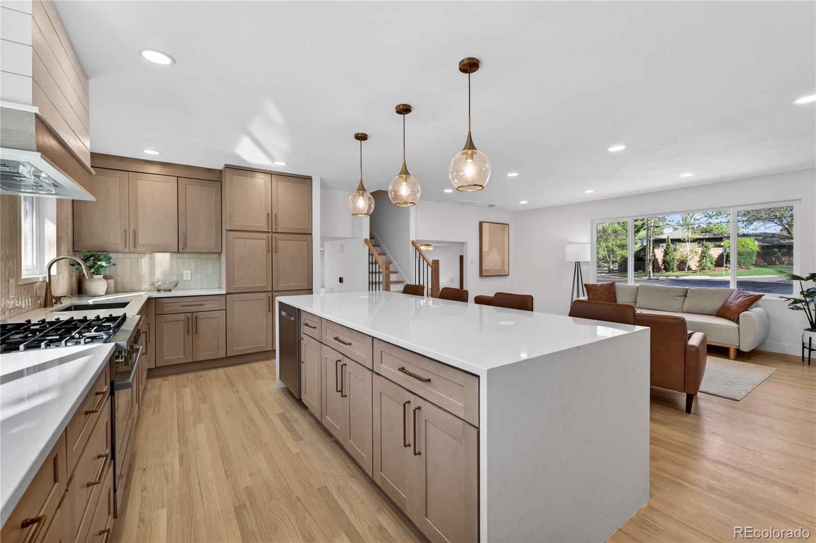 MLS Image #11 for 2595 s leyden street,denver, Colorado