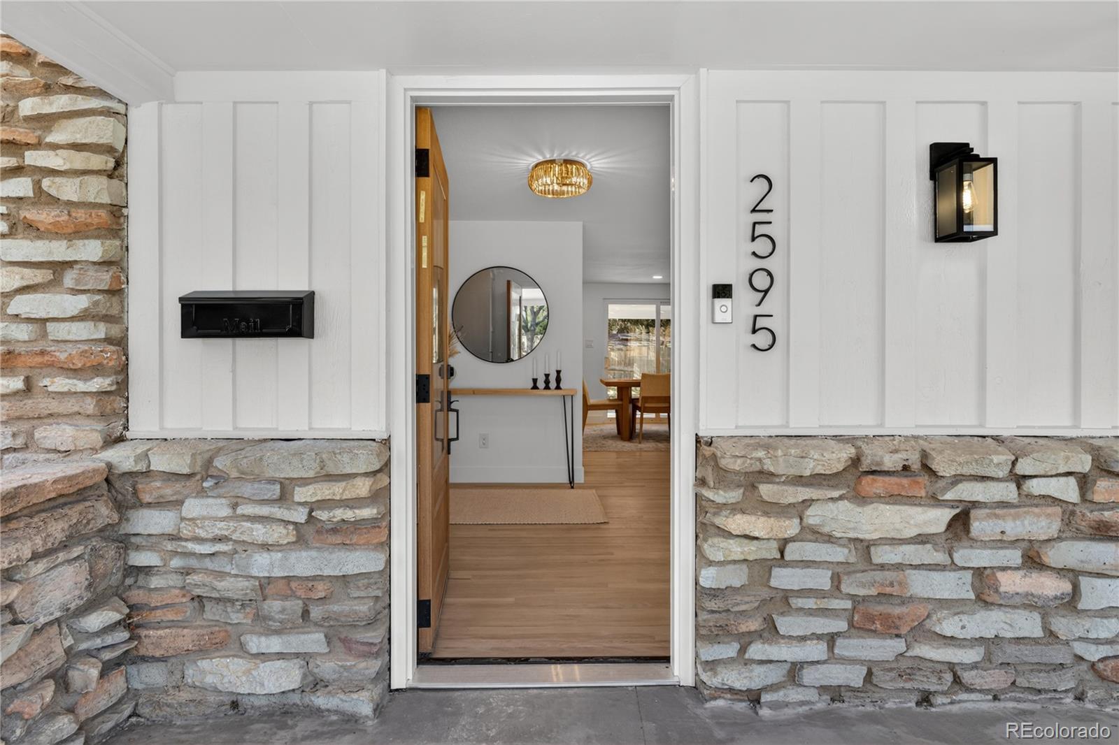 MLS Image #2 for 2595 s leyden street,denver, Colorado
