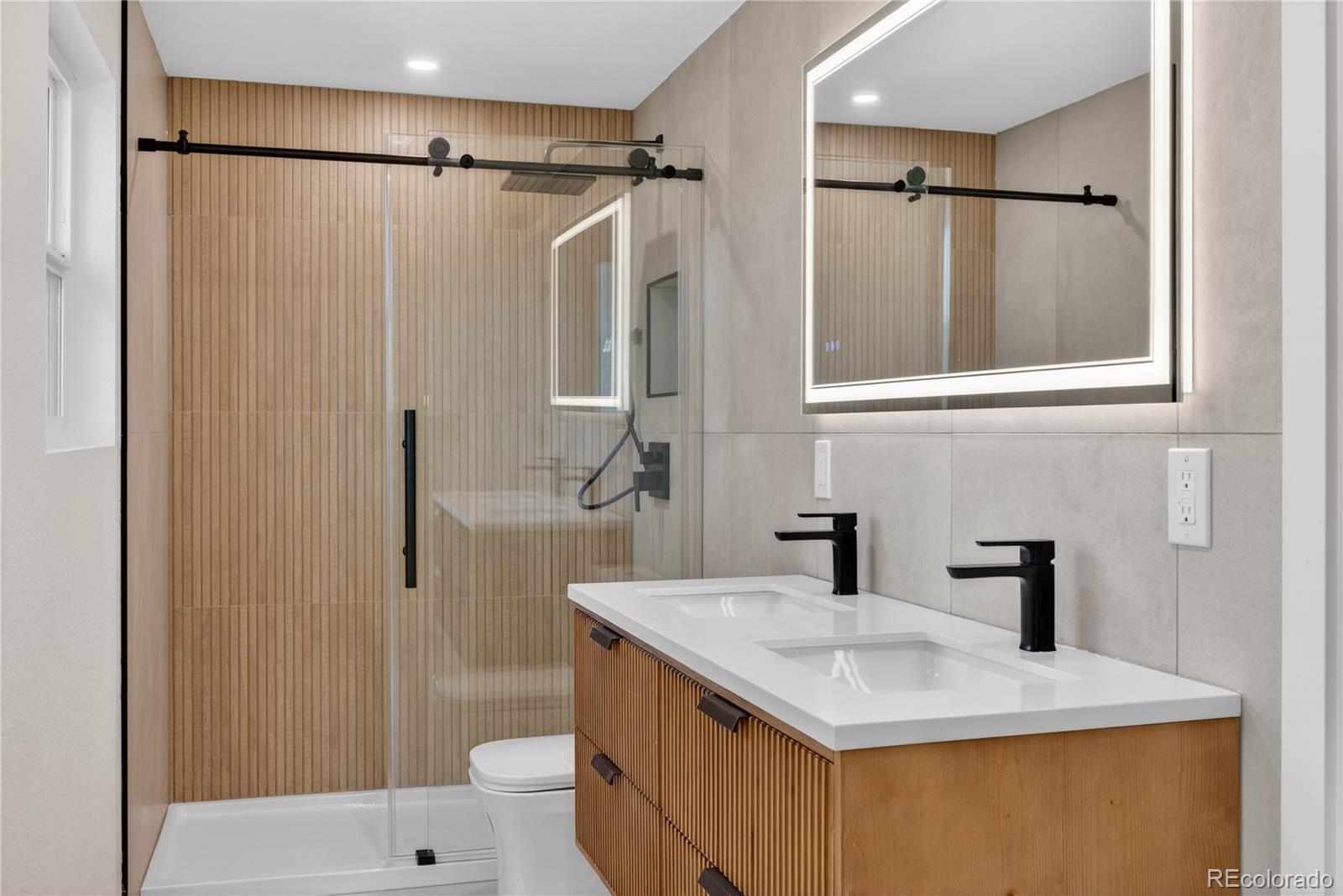 MLS Image #28 for 2595 s leyden street,denver, Colorado