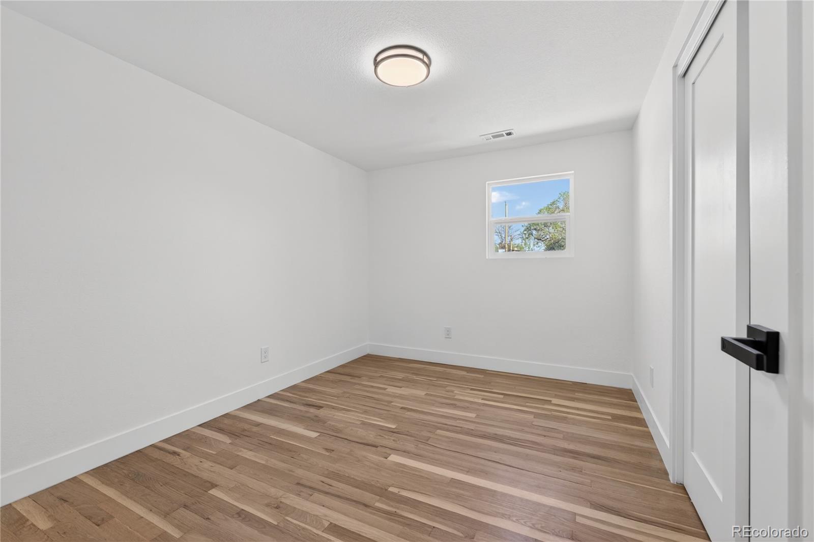 MLS Image #34 for 2595 s leyden street,denver, Colorado