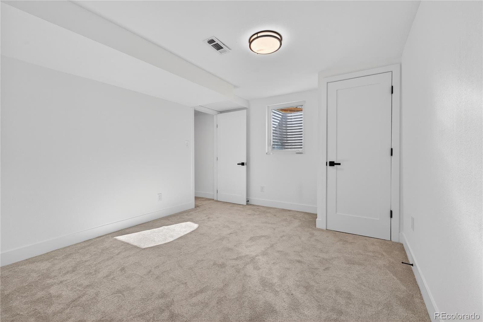 MLS Image #37 for 2595 s leyden street,denver, Colorado