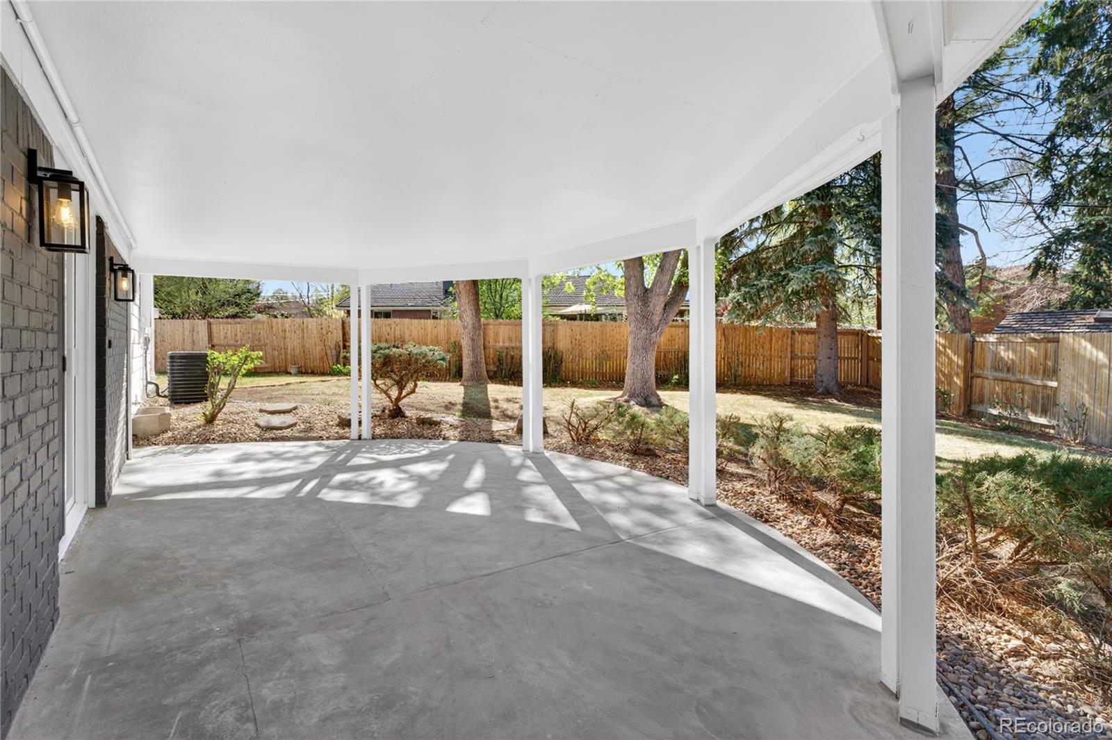 MLS Image #40 for 2595 s leyden street,denver, Colorado