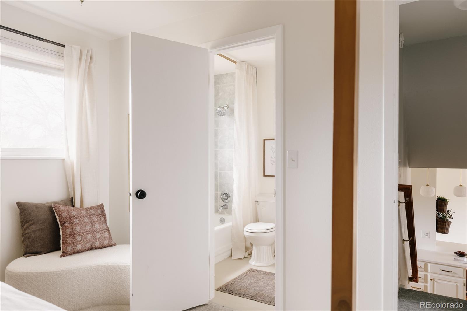 MLS Image #6 for 3222 s boston court,denver, Colorado