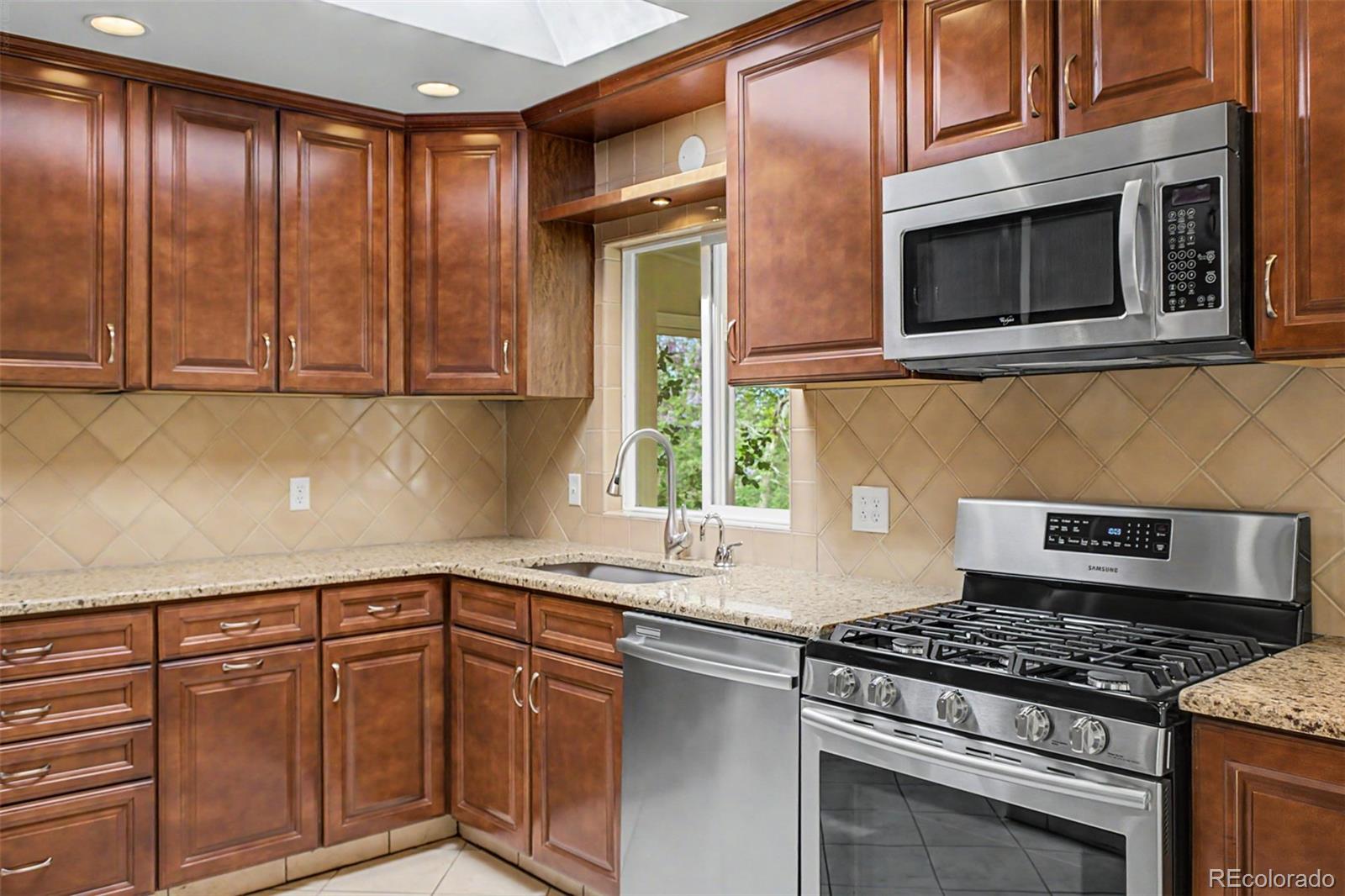 MLS Image #10 for 8413 e kenyon drive,denver, Colorado