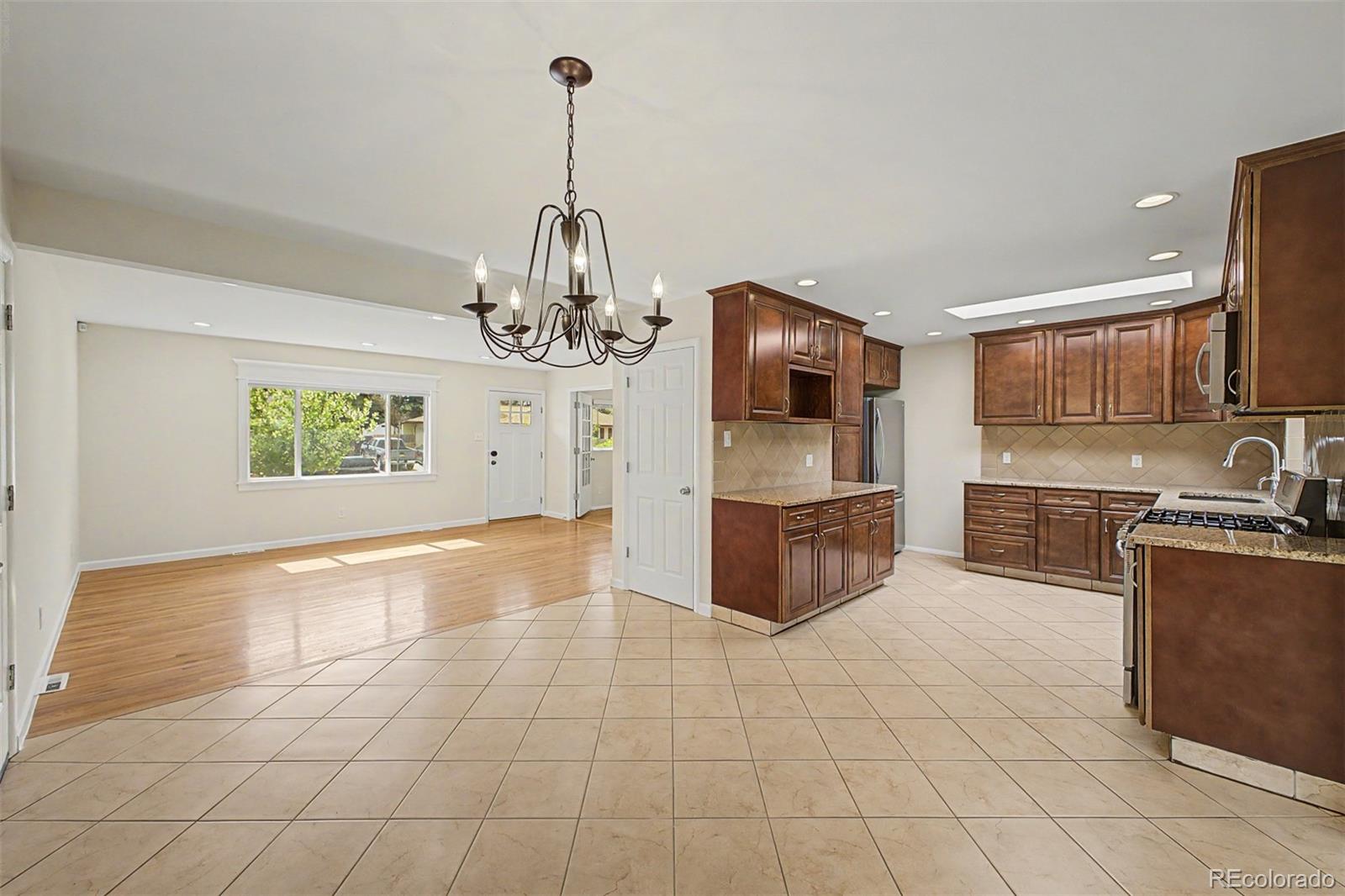 MLS Image #6 for 8413 e kenyon drive,denver, Colorado