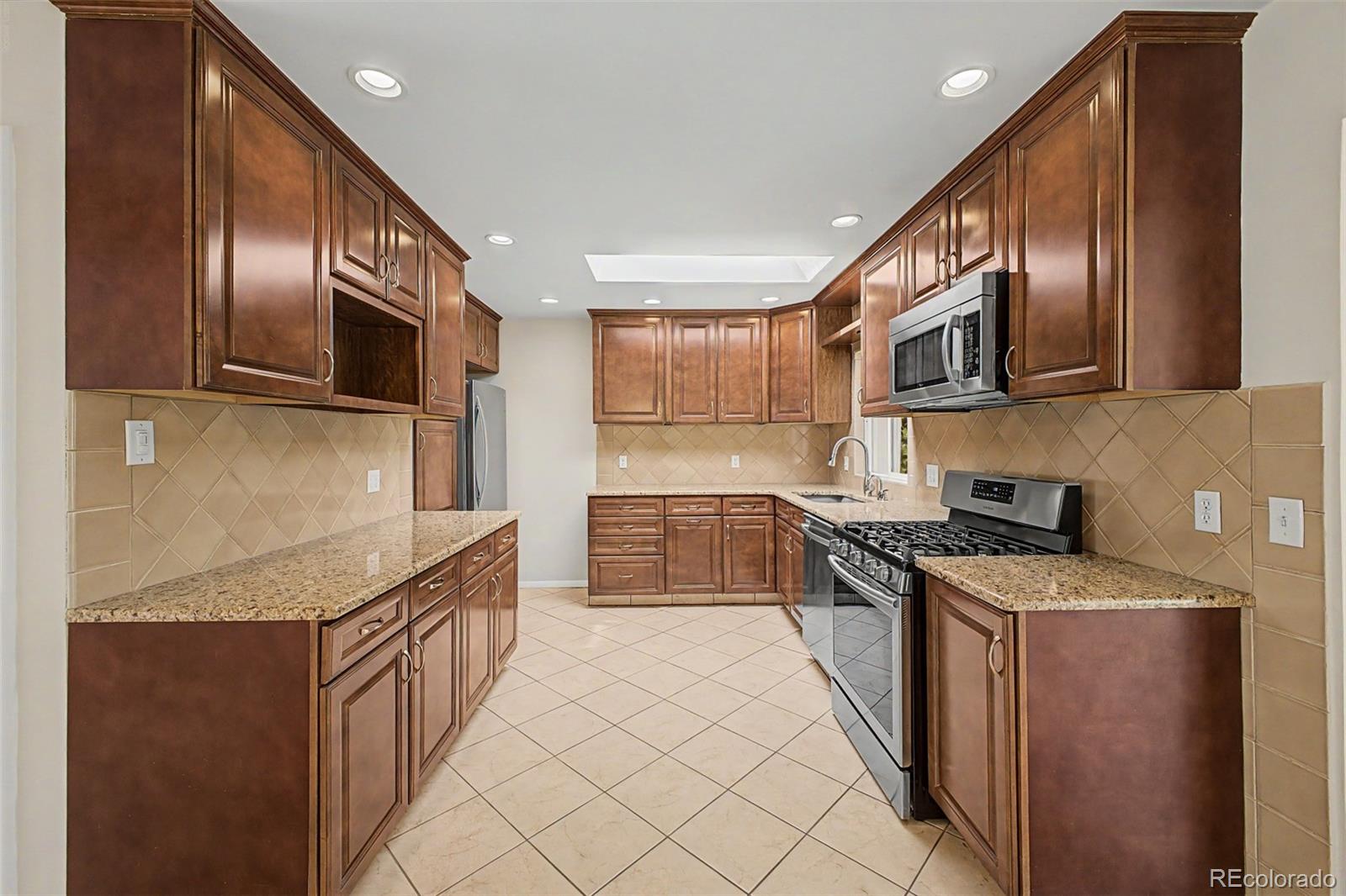 MLS Image #8 for 8413 e kenyon drive,denver, Colorado