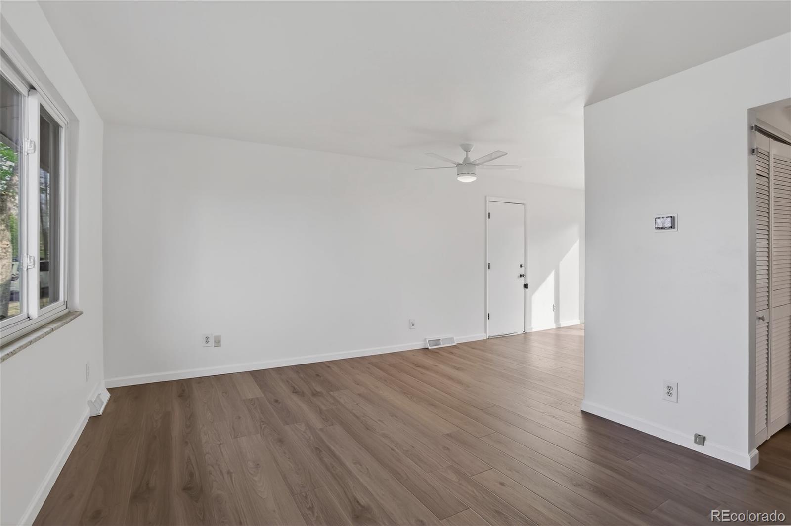 MLS Image #11 for 4560 e lake circle,centennial, Colorado