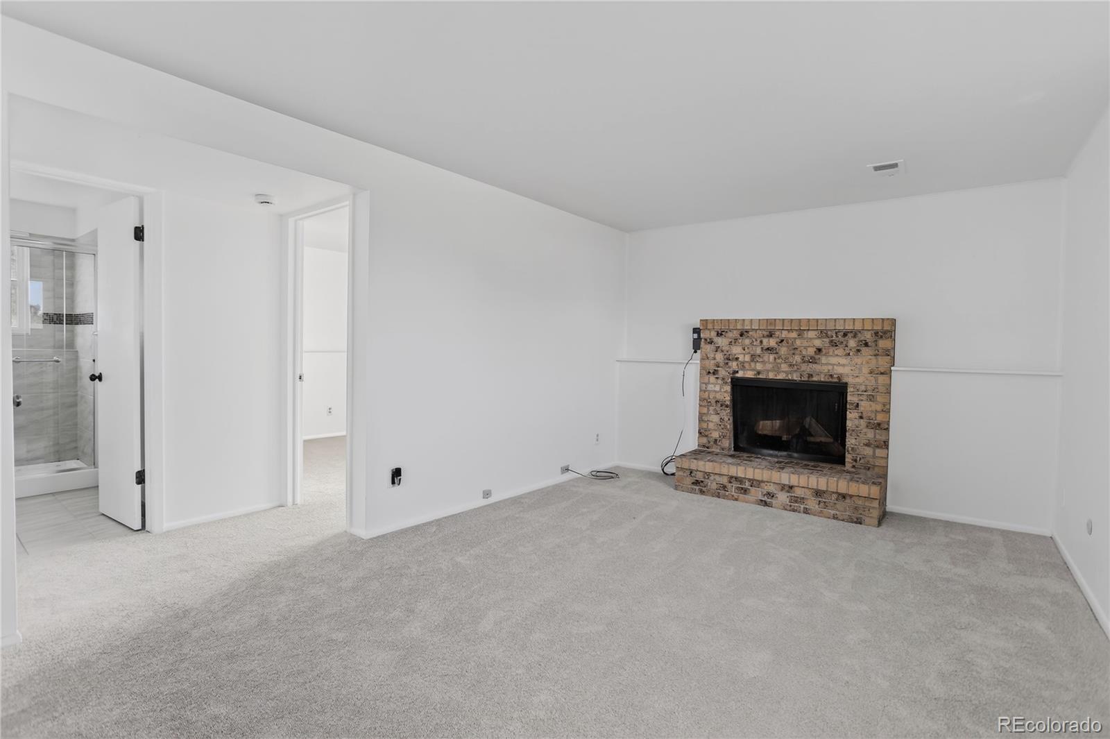 MLS Image #17 for 4560 e lake circle,centennial, Colorado
