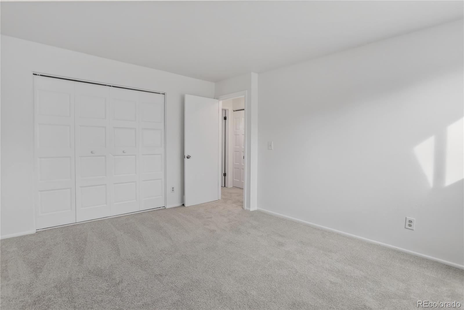 MLS Image #23 for 4560 e lake circle,centennial, Colorado