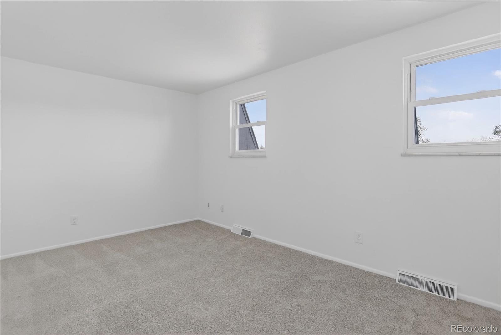 MLS Image #28 for 4560 e lake circle,centennial, Colorado