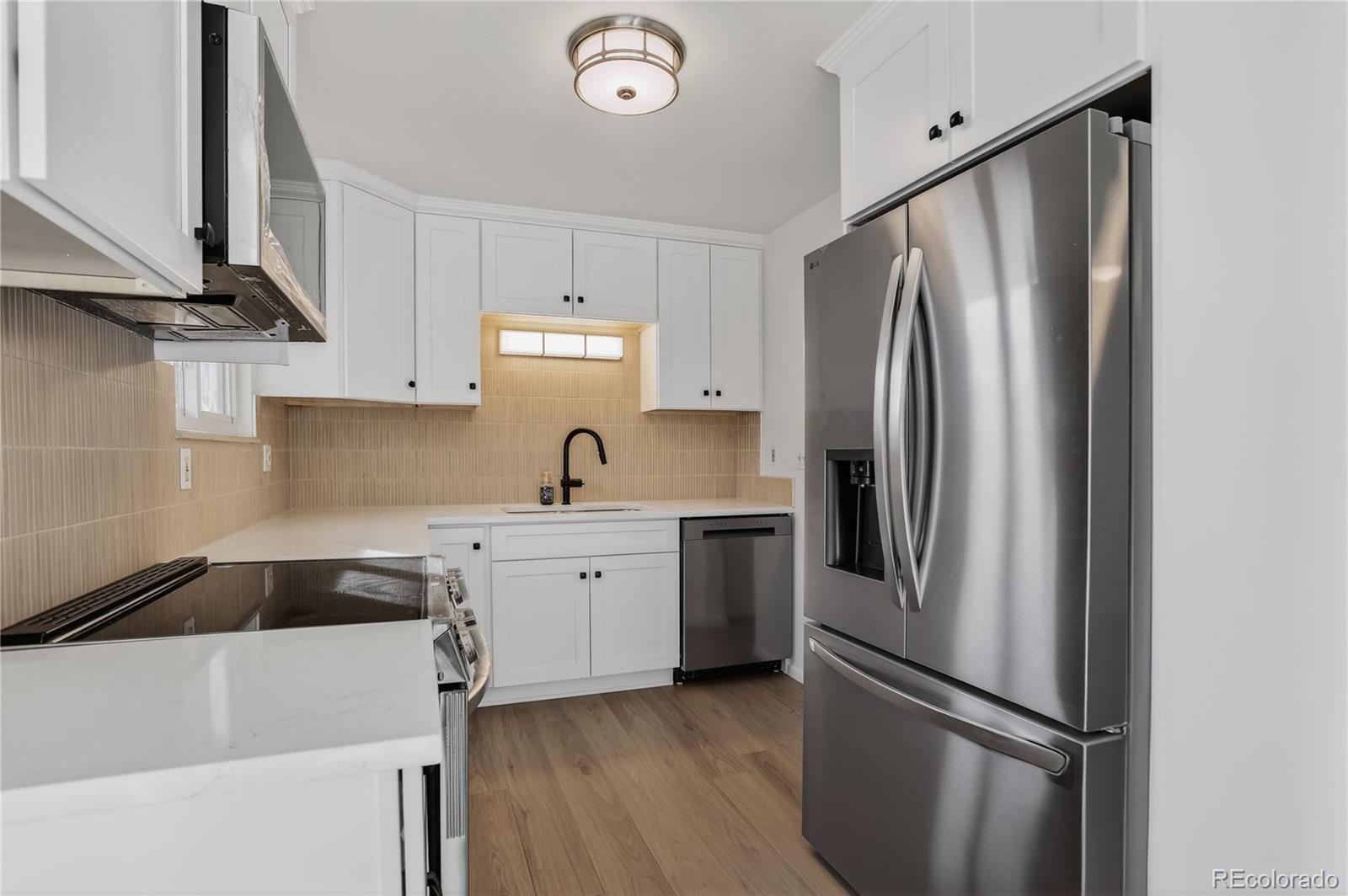 MLS Image #3 for 4560 e lake circle,centennial, Colorado